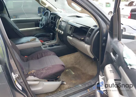 2010 Toyota Sequoia Sr5 4.6L V8 z USA, uszkodzony, nr VIN 5TDZM5G13AS001410